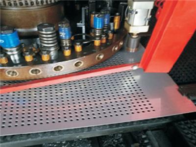 轉(zhuǎn)床沖孔